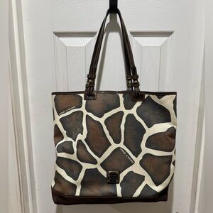 Dooney & Bourke EUC Giraffe Print Tote